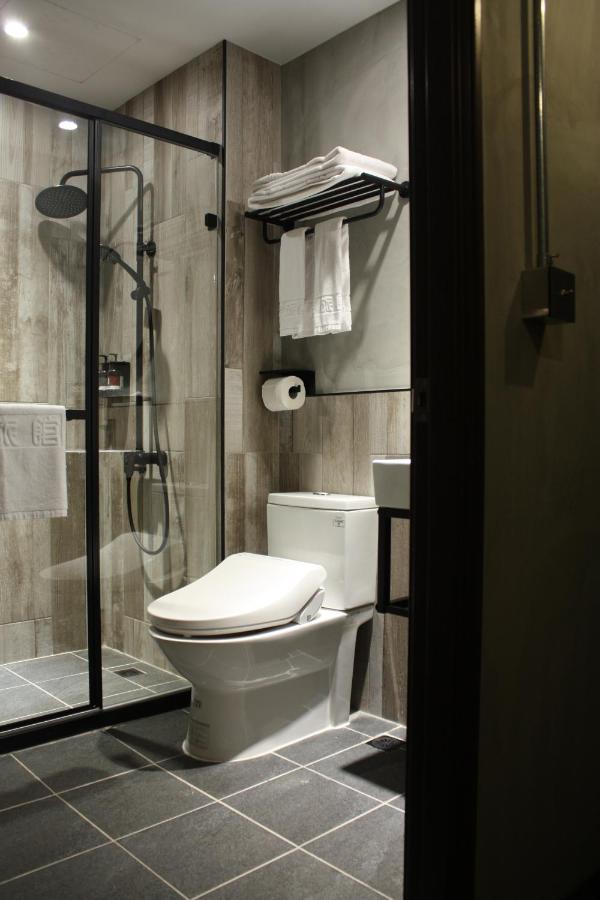 The Retro Tai-Pan Hotell Tainan Eksteriør bilde